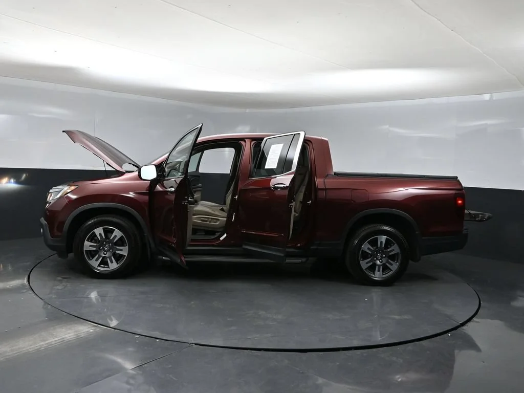 Used 2019 Red Honda RTL-E image 39