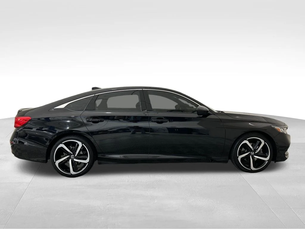 Used 2020  Honda Sport 2.0T image 6