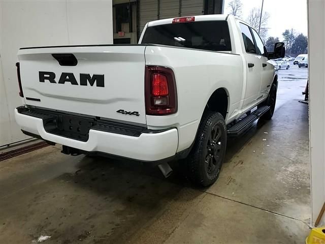 Used 2025 White Ram Big Horn image 6