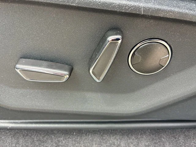New 2026 Star White Metallic Tri-Coat Ford Lariat® image 19