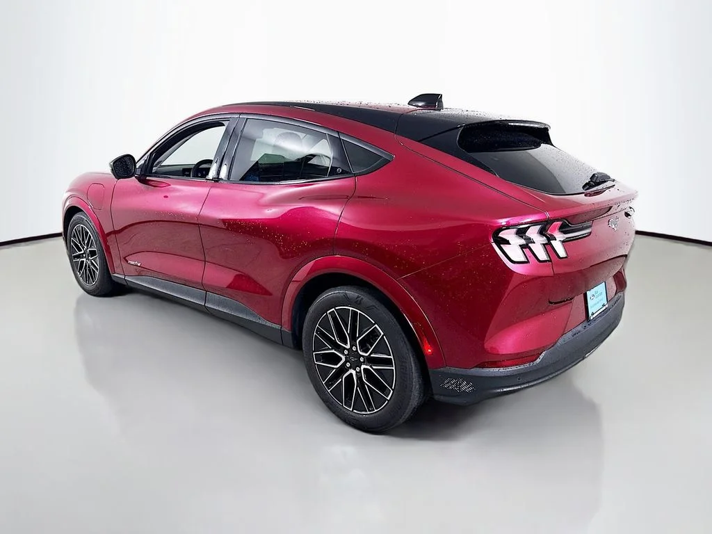 Used 2025 Molten Magenta Metallic Tinted Clearcoat Ford Premium image 12