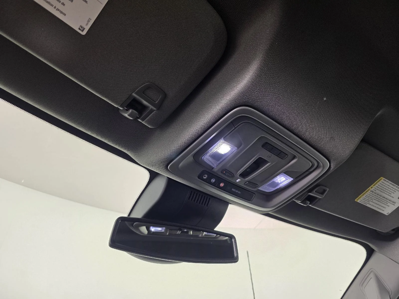 New 2025 Sterling Metallic GMC SLT image 54