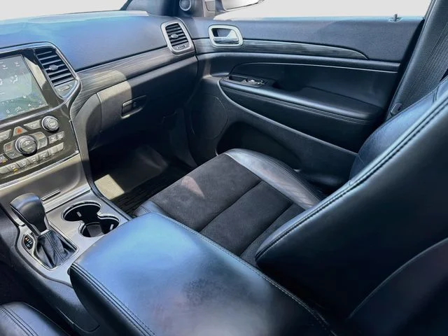 Used 2019 Gray Jeep Altitude image 25