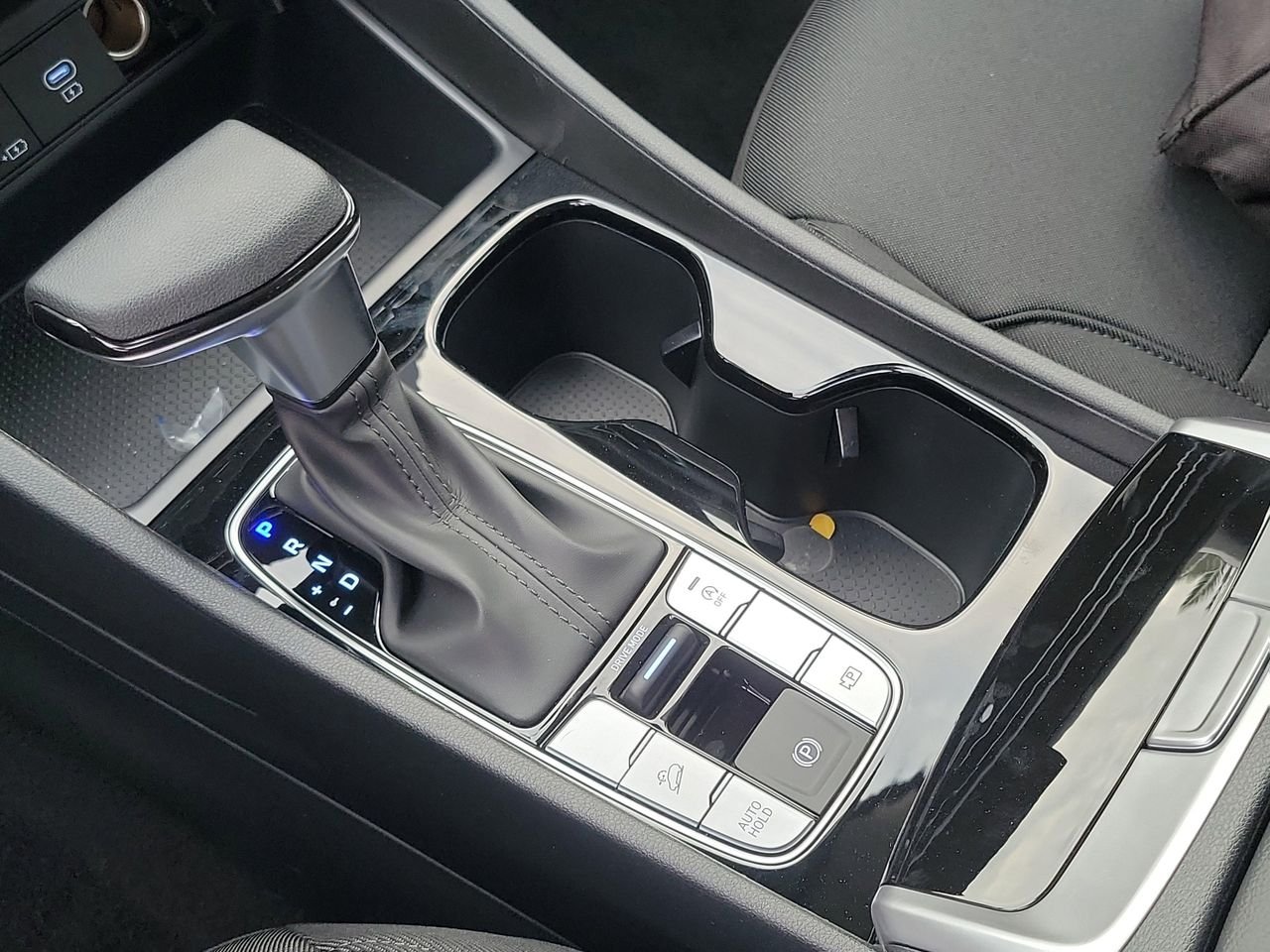 New 2026 Serenity White Pearl Hyundai SE FWD image 14