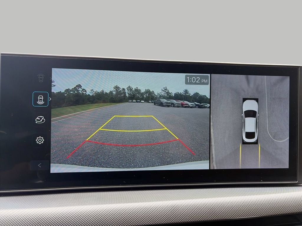 Used 2025 White Hyundai Limited image 18
