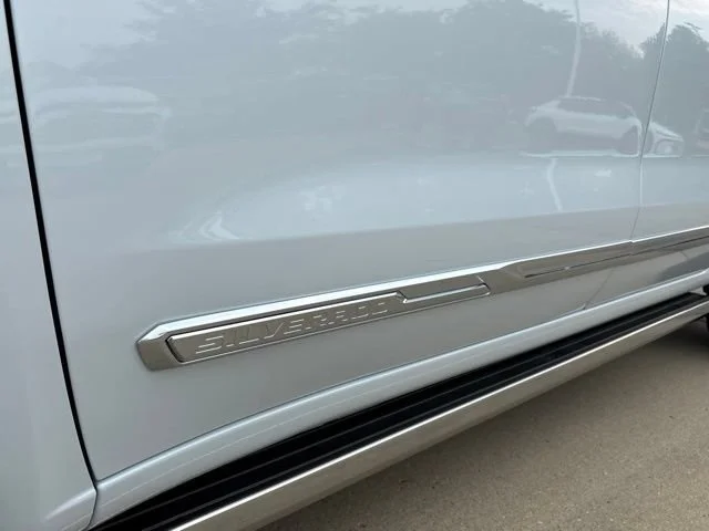 New 2026 Polar White Tricoat Chevrolet High Country image 12