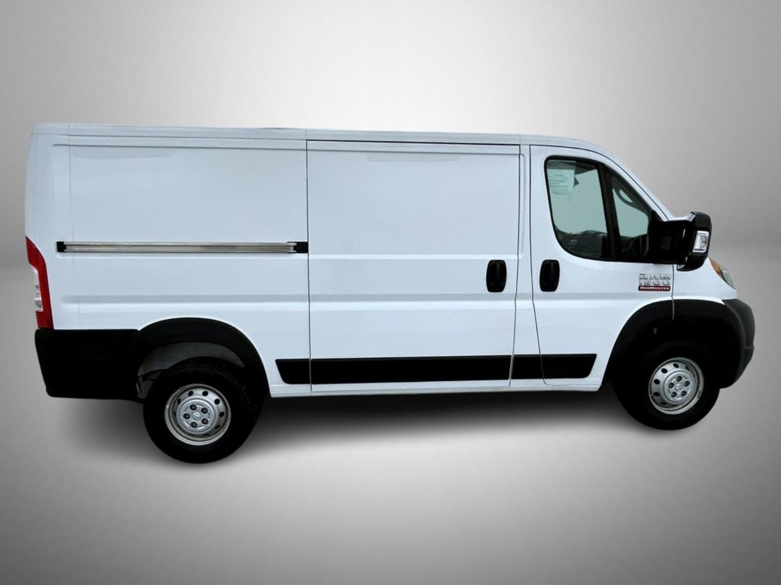 Used 2021 White Ram Low Roof image 4