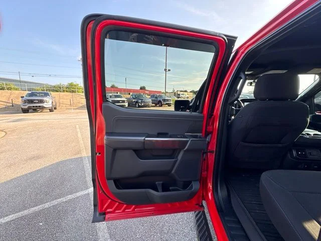 Used 2021 Red Ford XLT image 11