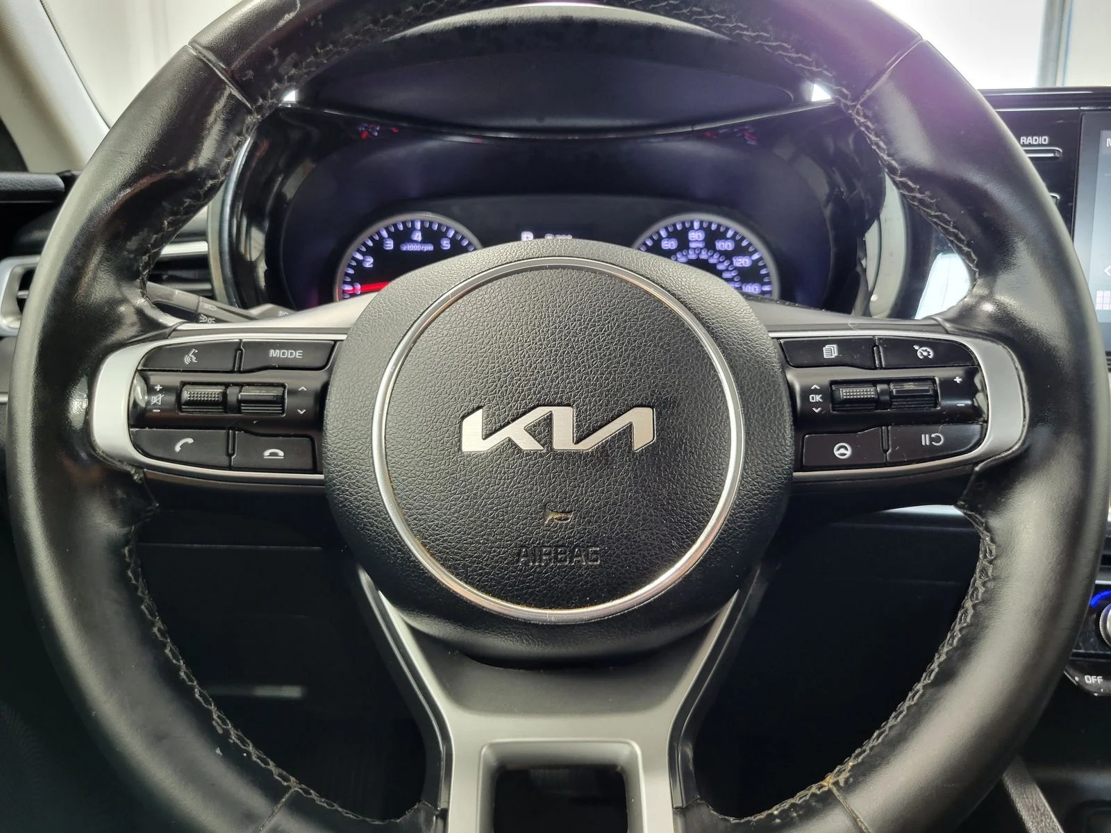 Certified Used 2022 Silver Kia LXS image 11