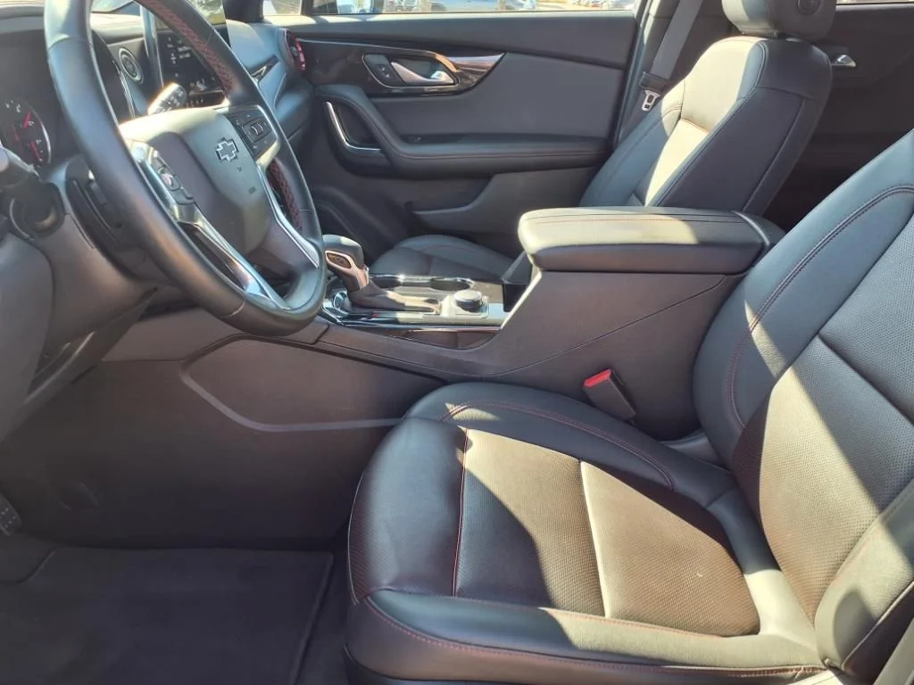 Used 2023 Black Chevrolet RS image 4