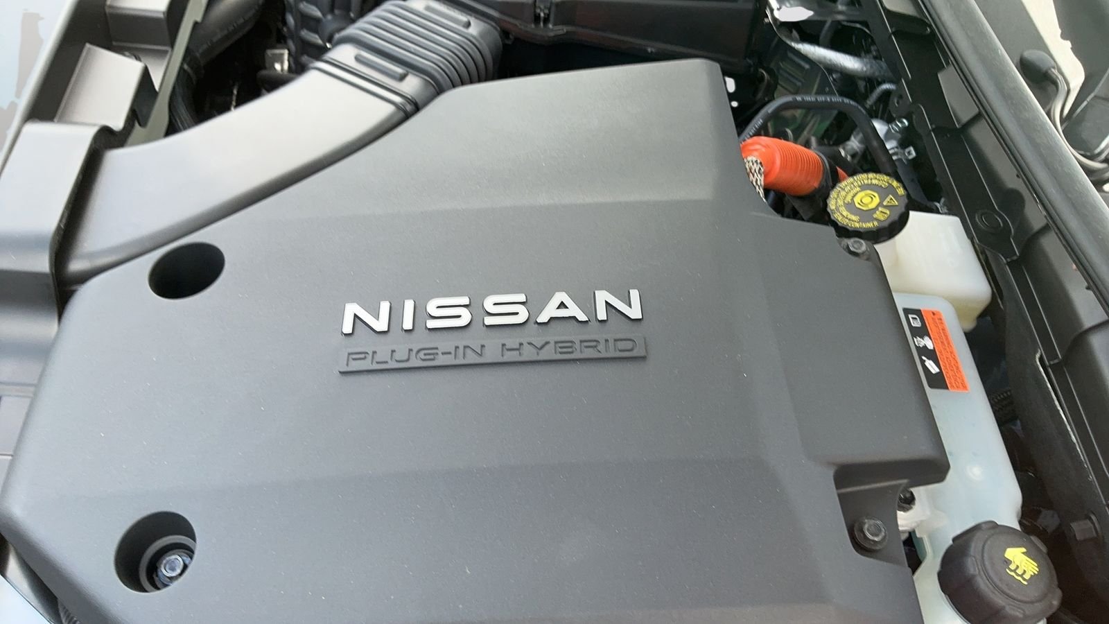 New 2026 White Nissan SL image 49