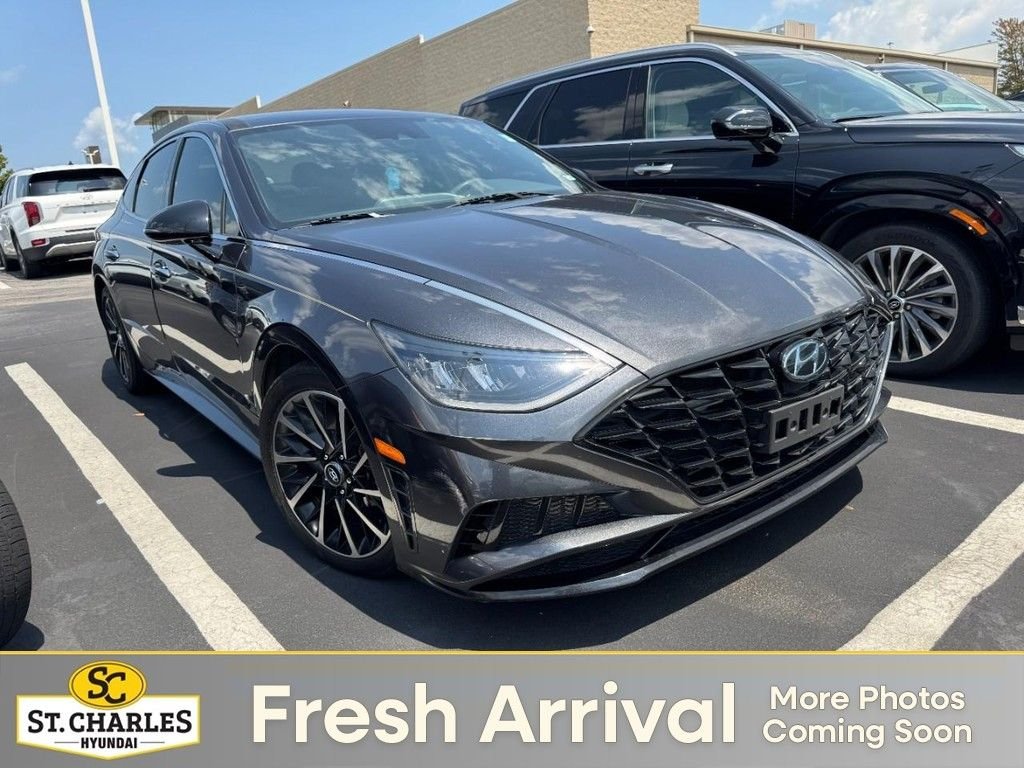 Used 2020 Gray Hyundai SEL Plus image 1