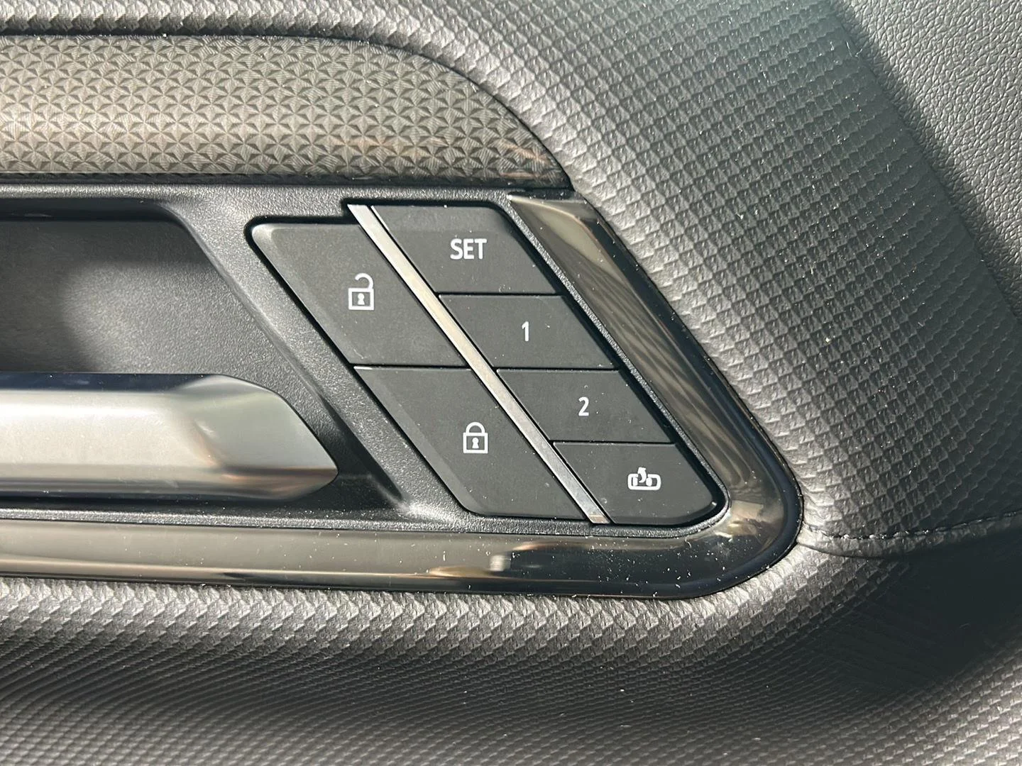 Used 2025 Cypress Gray Chevrolet ZR2 image 22