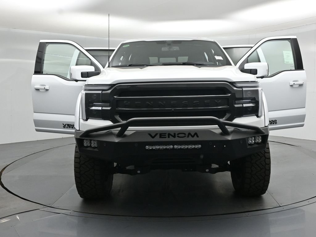 New 2025 Oxford White Ford Lariat image 33