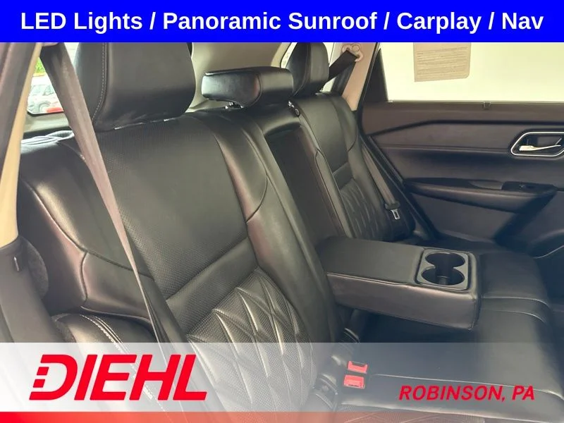 Used 2021 Gold Nissan Platinum image 12