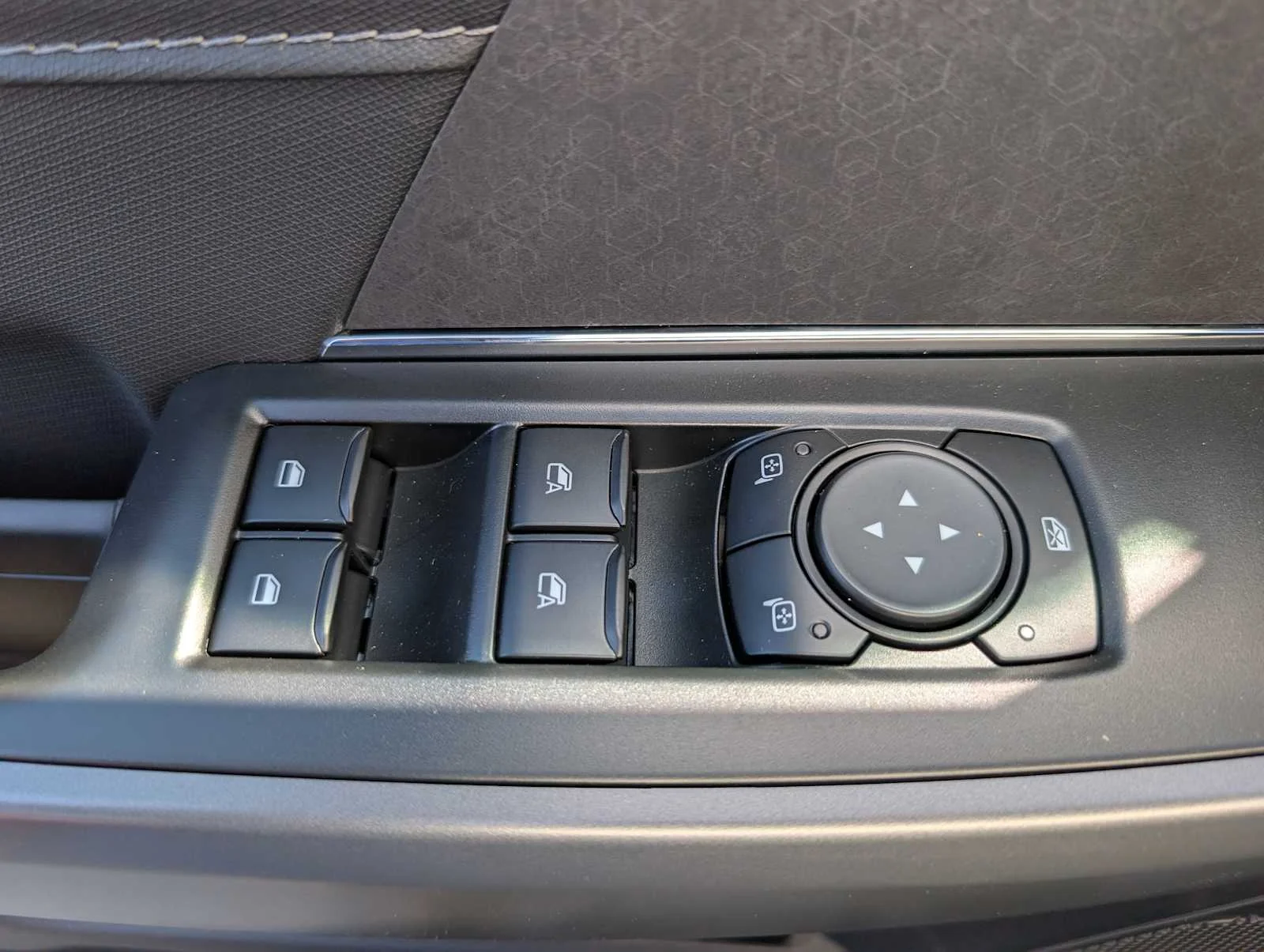 New 2026 Carbonized Gray Metallic Ford XLT image 33