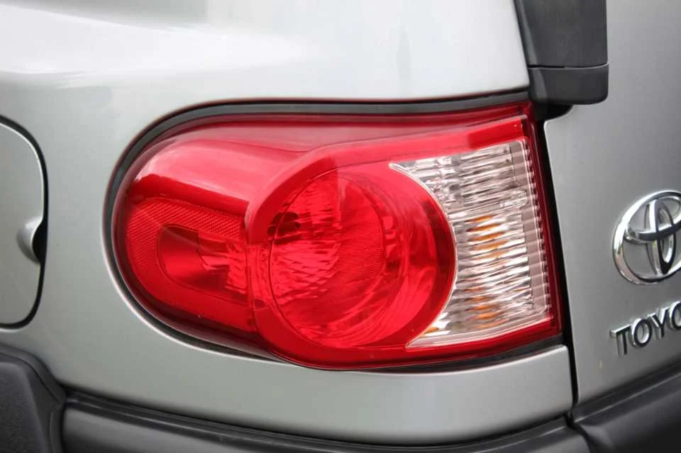 Used 2011 GRAY TOYOTA  image 9