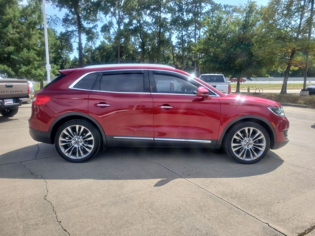 Used 2016 Red Lincoln Reserve image 8