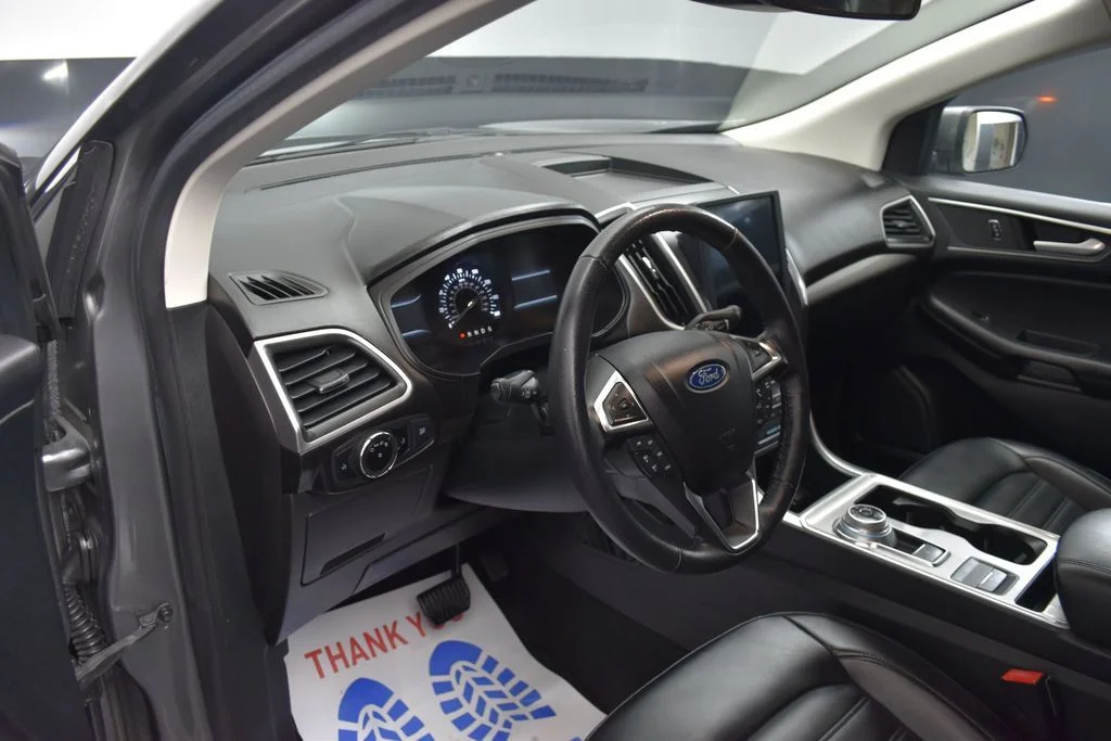 Used 2023 Gray Ford SEL image 15