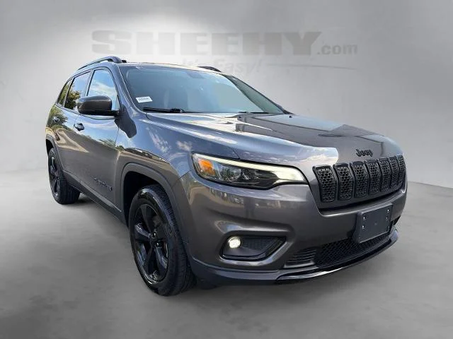 Used 2019 Granite Crystal Clearcoat Metallic Jeep  image 2