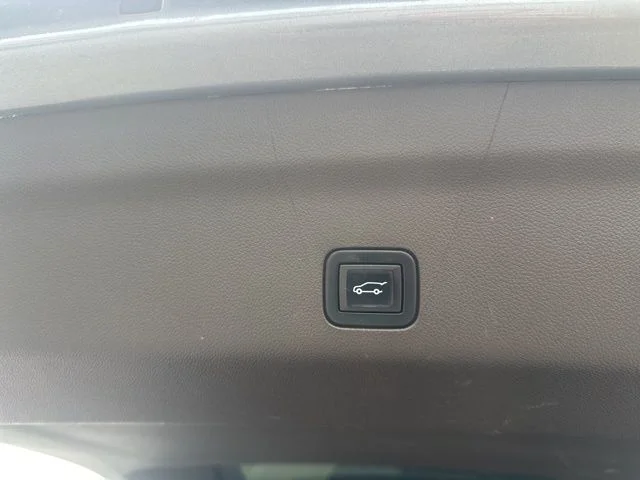2022 GMC Yukon SLT - Photo 30