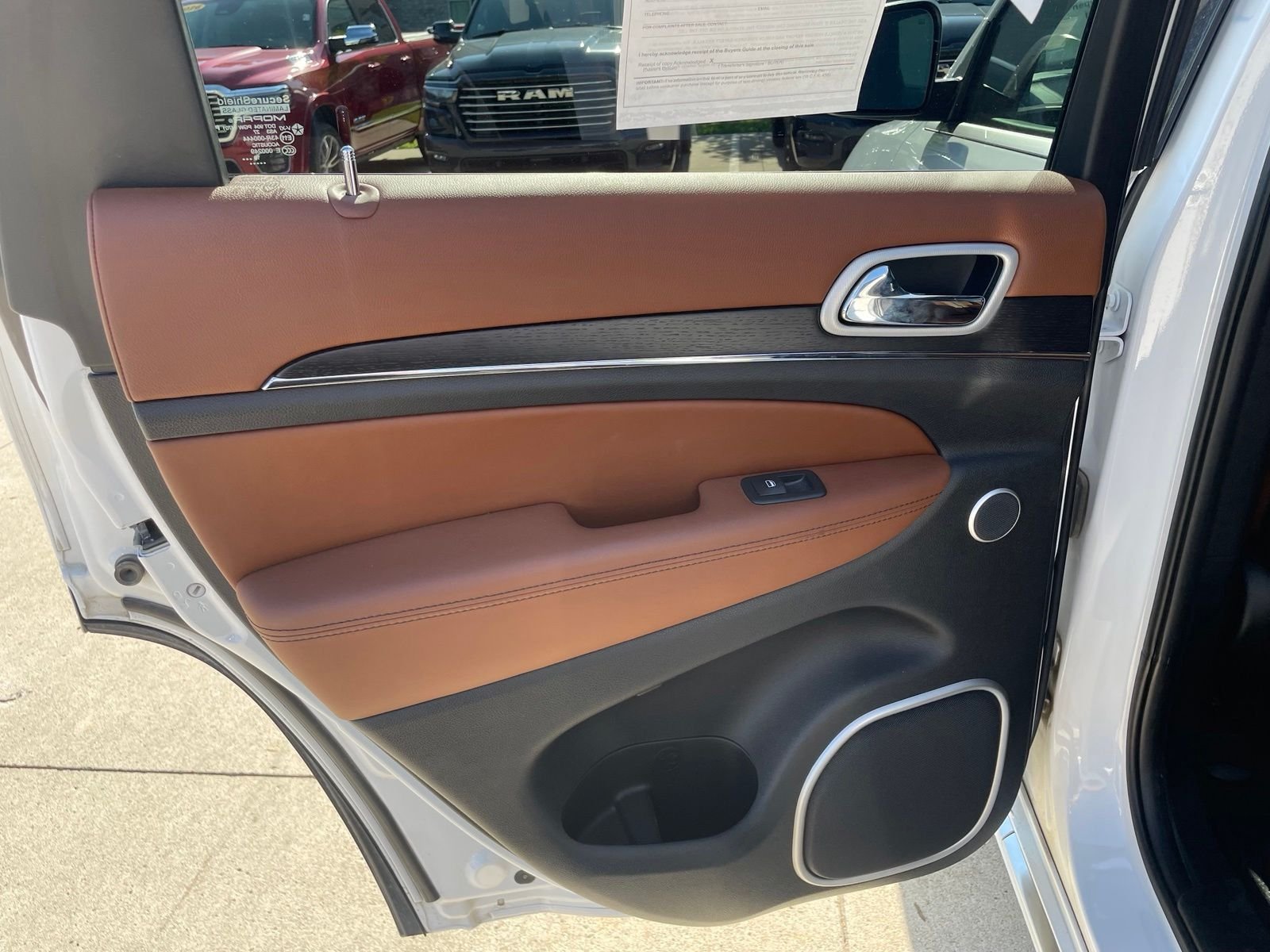 Used 2020 White Jeep Summit image 11