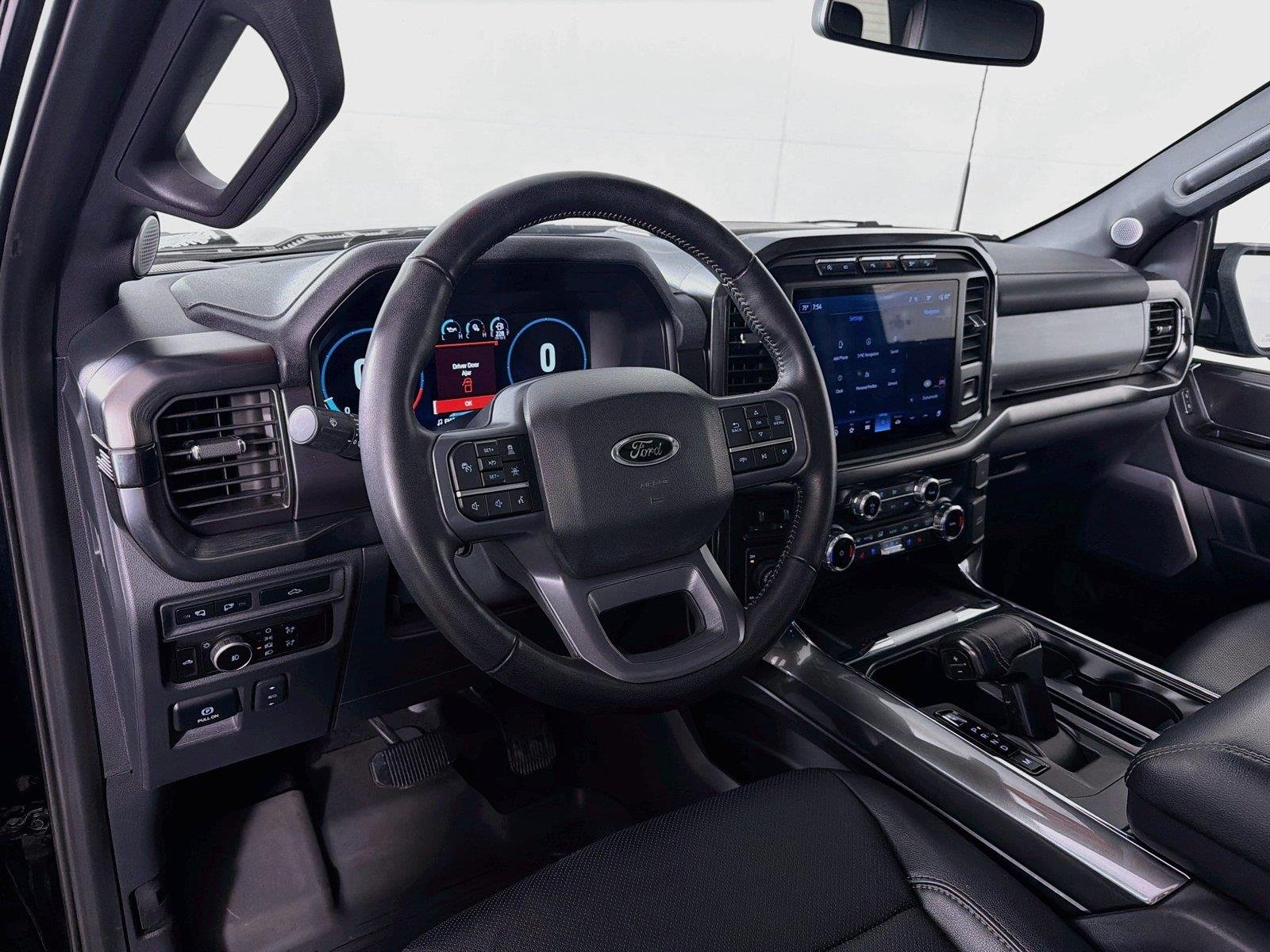 Used 2023 Agate Black Ford LARIAT image 16