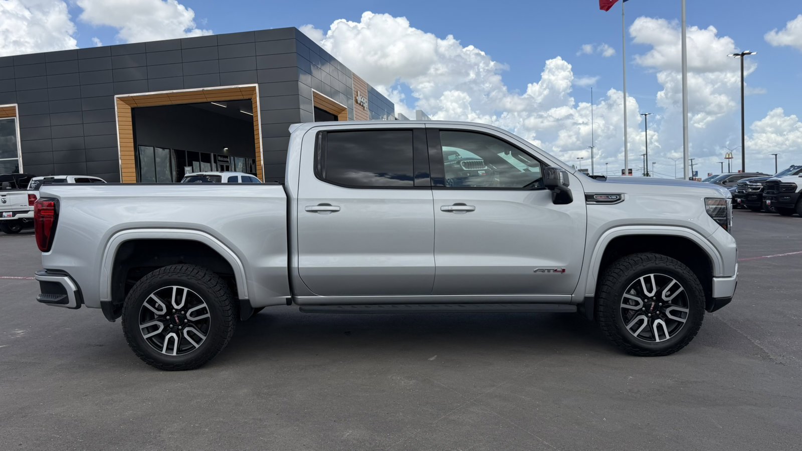 Certified Used 2022 Quicksilver Metallic GMC AT4 image 4