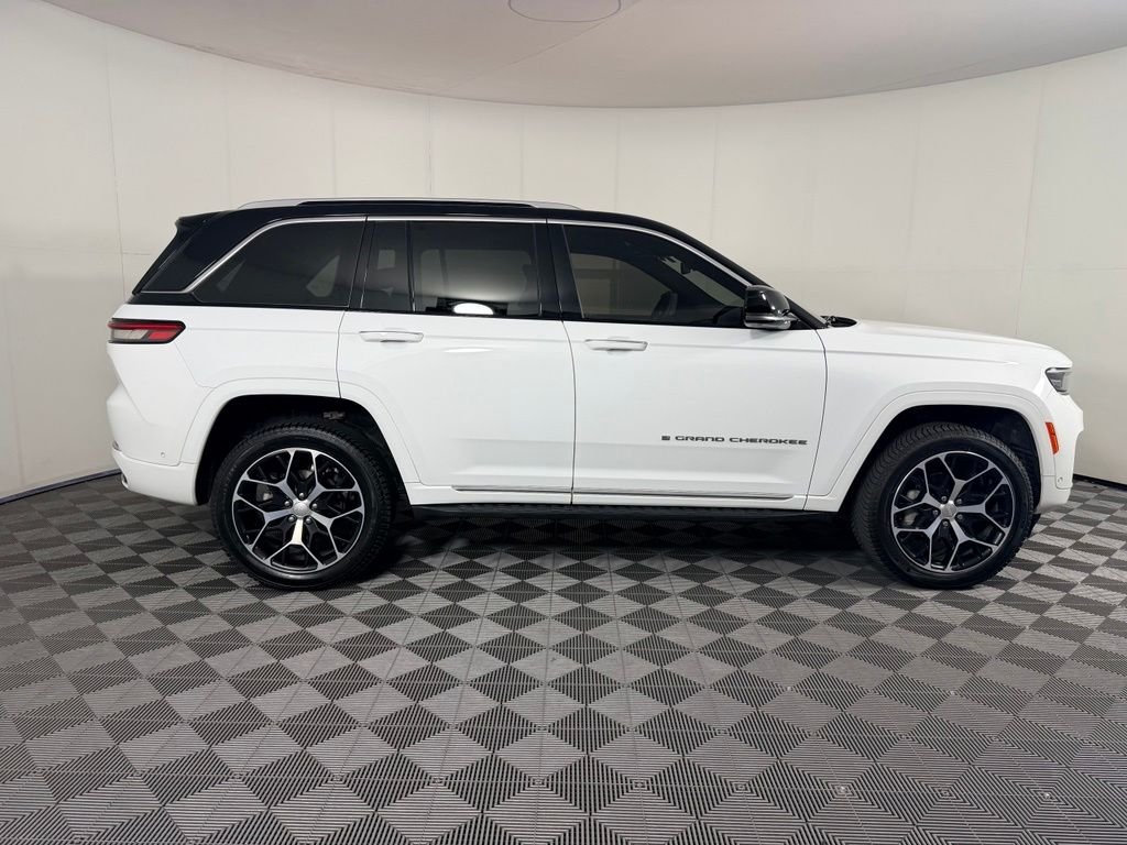Certified Used 2024 White Jeep Summit image 5