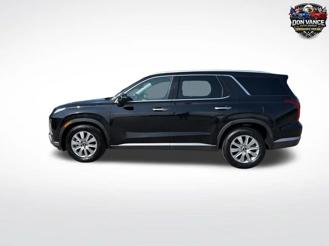 Used 2025 Black Hyundai SEL image 2