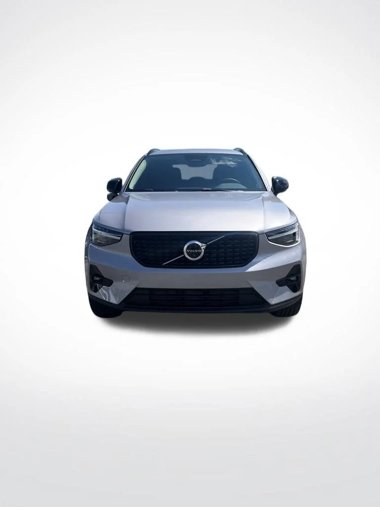 New 2026 Aurora Silver Volvo Plus image 8