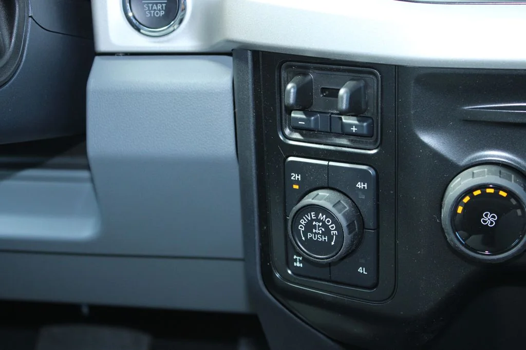 New 2026 Agate Black Metallic Ford F-250® XLT image 29