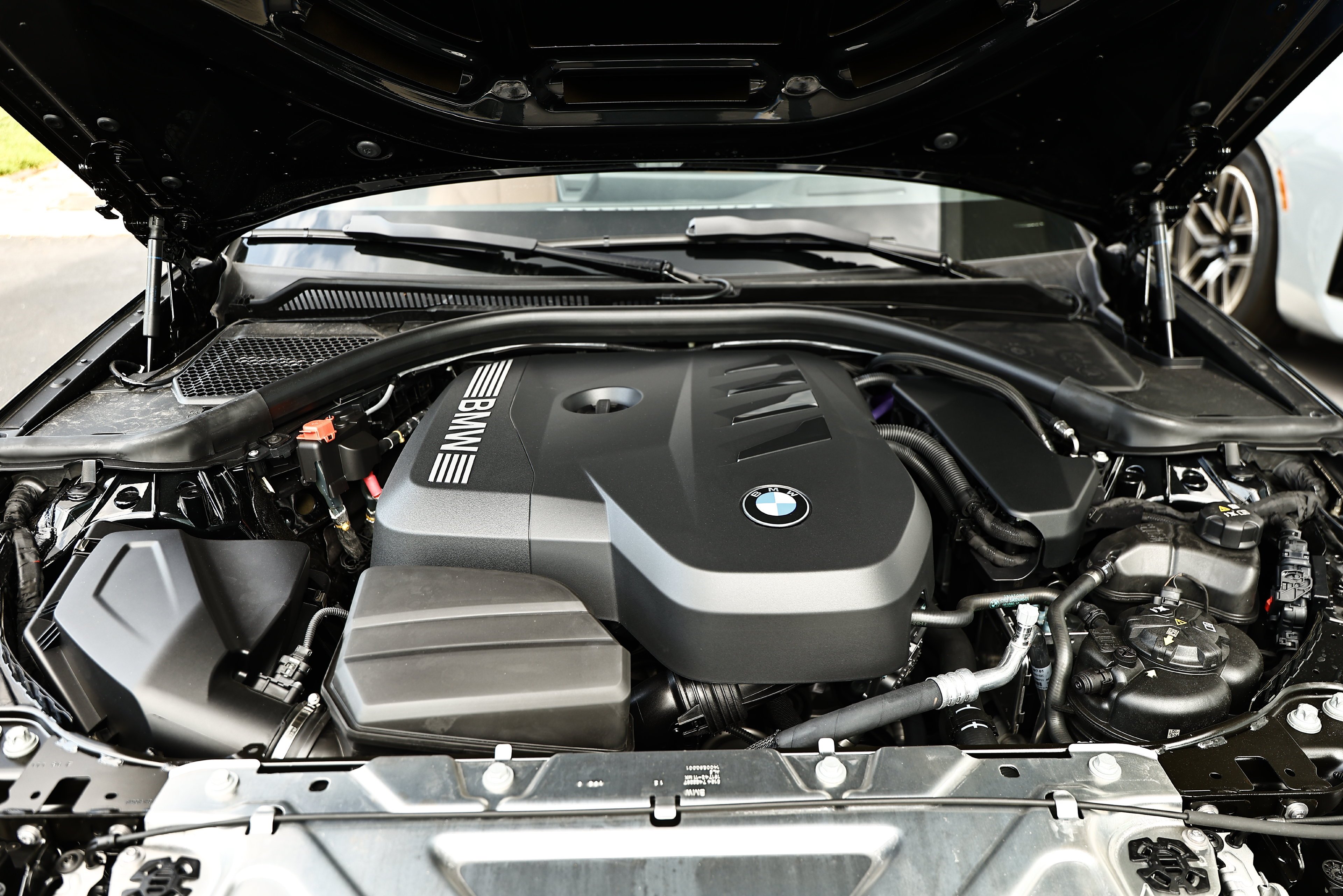 New 2026 Black Sapphire Metallic BMW 330i image 32