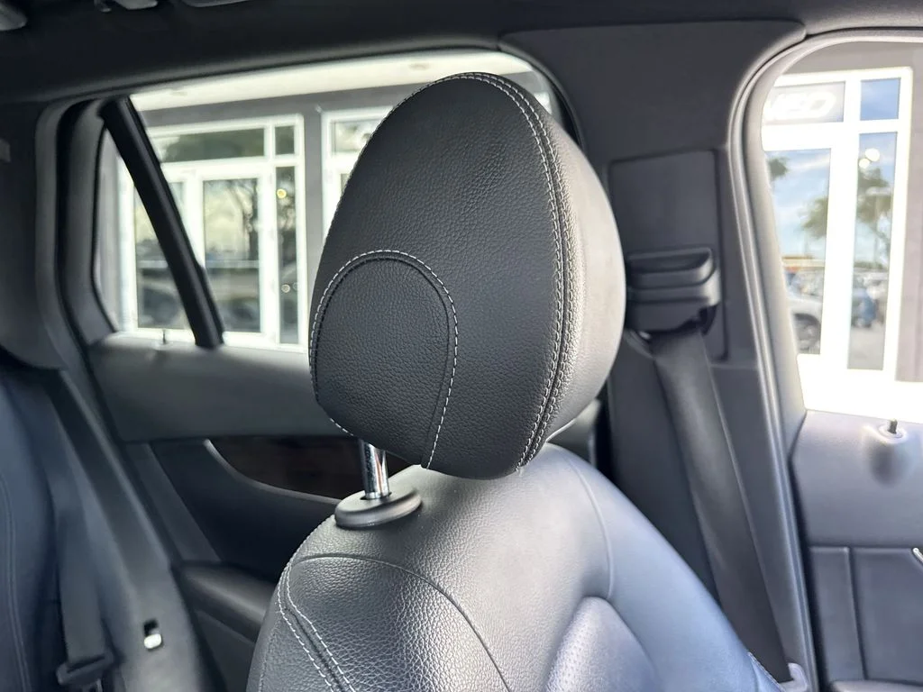 Used 2018 Polar White Mercedes-Benz GLC 300 image 20