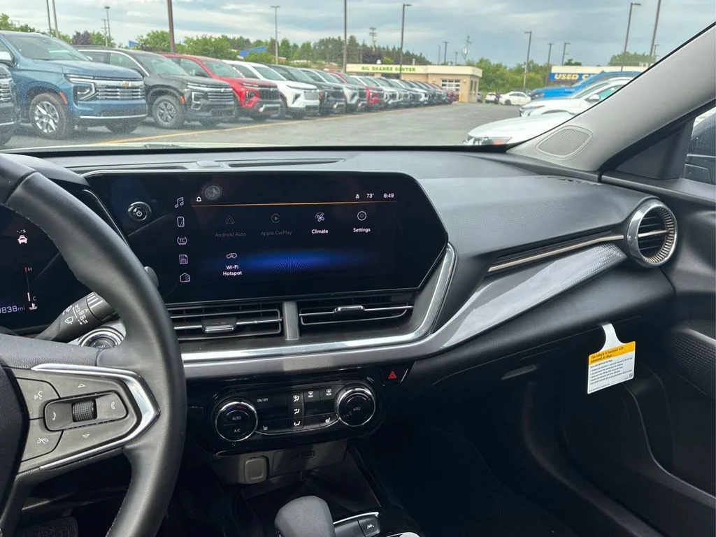 Used 2024 Green Chevrolet ACTIV image 25