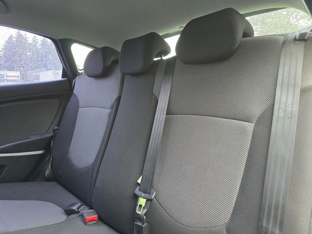 2012 Hyundai Accent GS - Photo 17