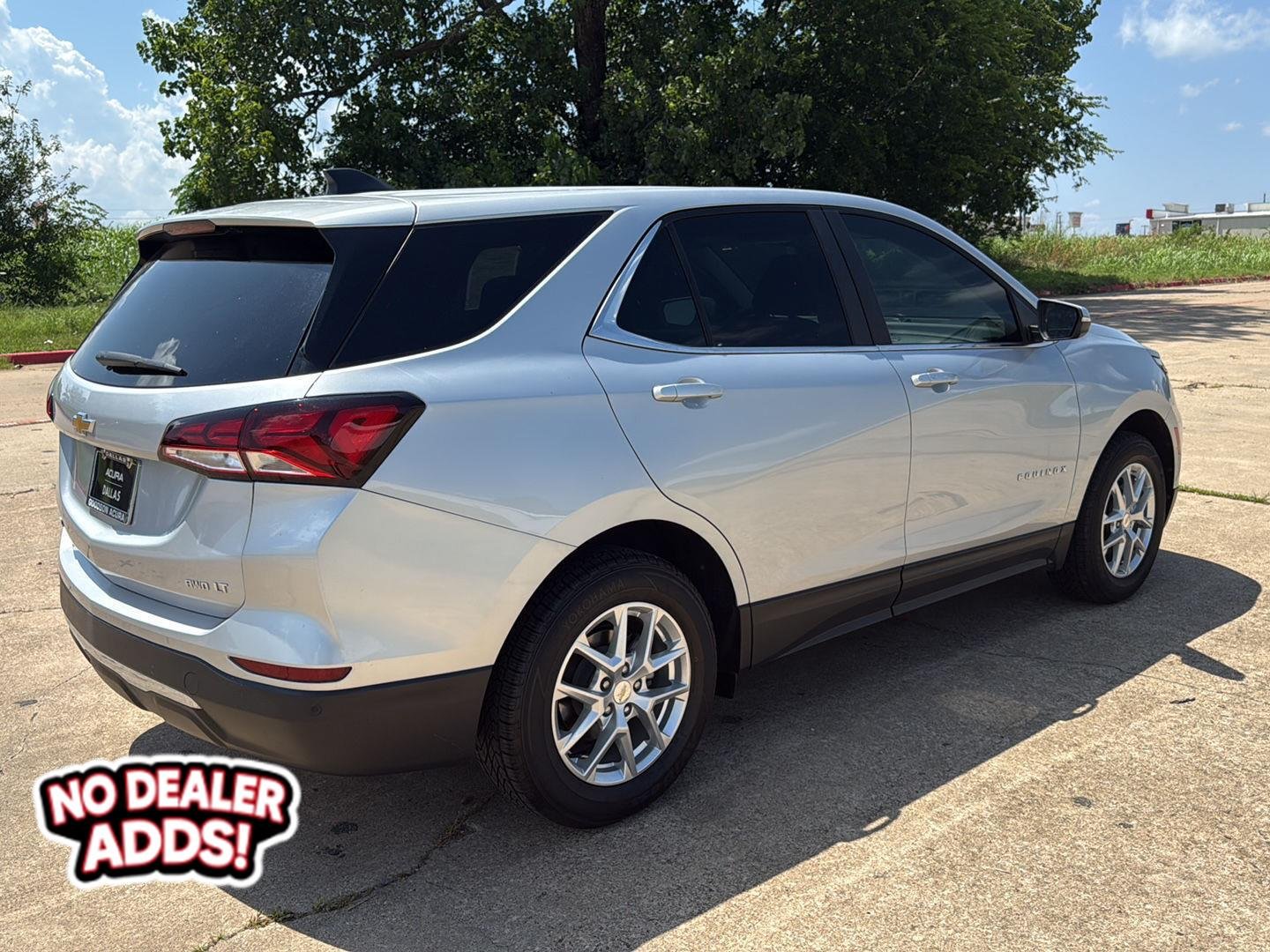 Used 2022 Silver Ice Metallic Chevrolet LT image 3