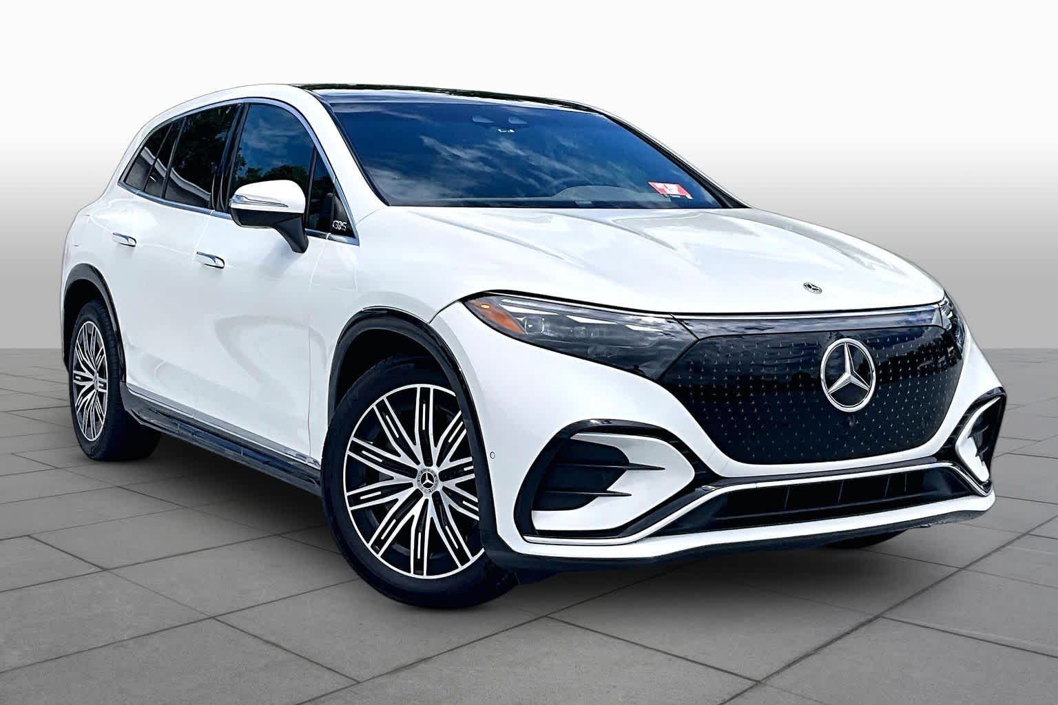 Certified Used 2023 MANUFAKTUR Diamond White Mercedes-Benz EQS 580 image 2
