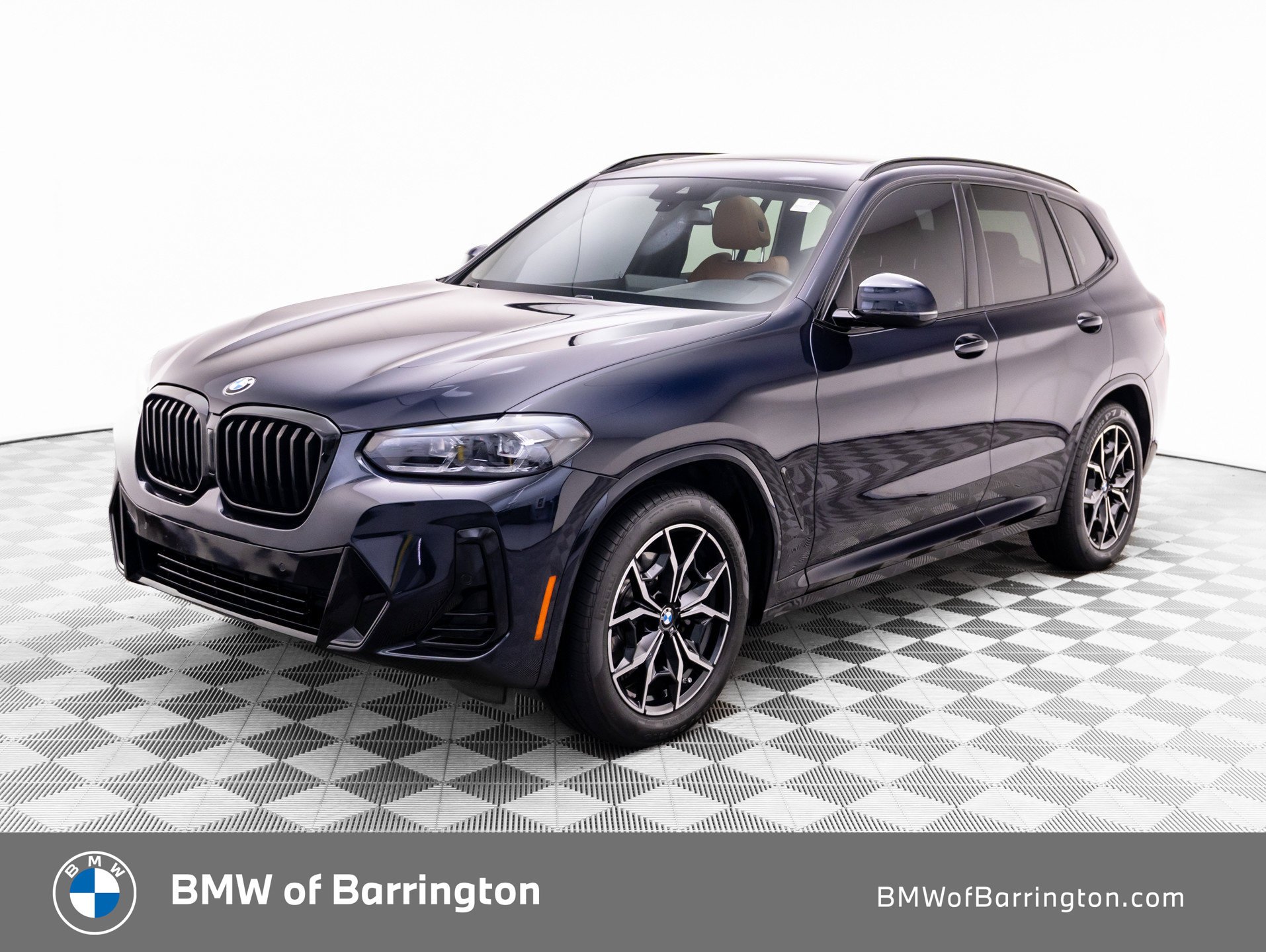Used 2023 Carbon Black Metallic BMW xDrive30i image 1