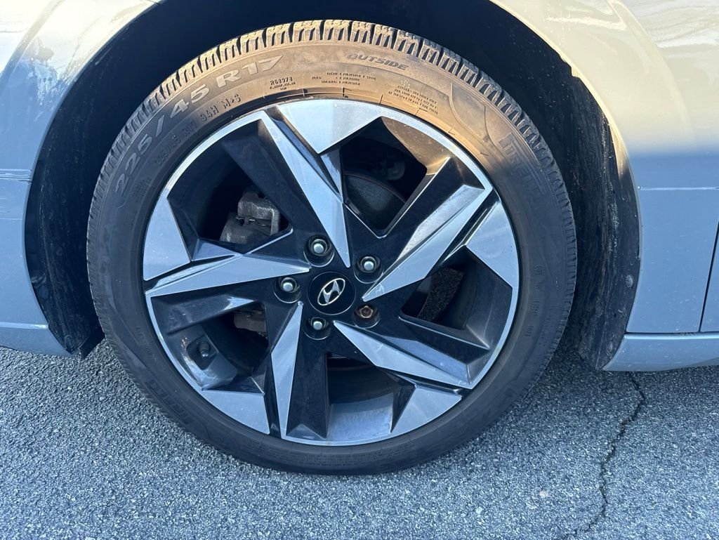 2021 Hyundai Elantra Limited - Photo 21