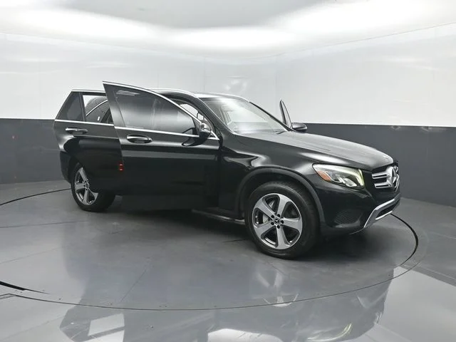 Used 2019 Black Mercedes-Benz GLC 300 image 33