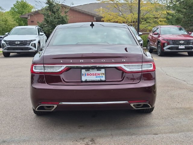 Used 2019 Red Lincoln Reserve image 6