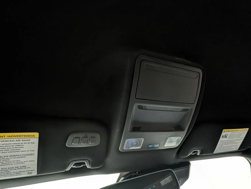 Certified Used 2025 Molten Ford GT Premium image 7