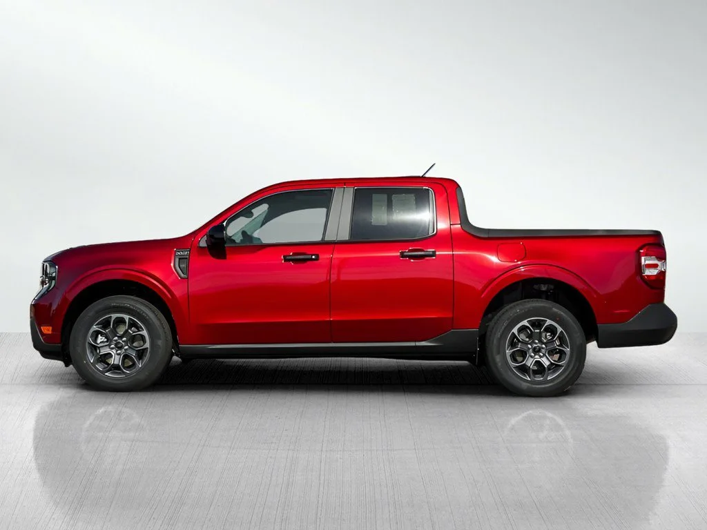 New 2026 Ruby Red Metallic Tinted Clearcoat Ford XLT image 3