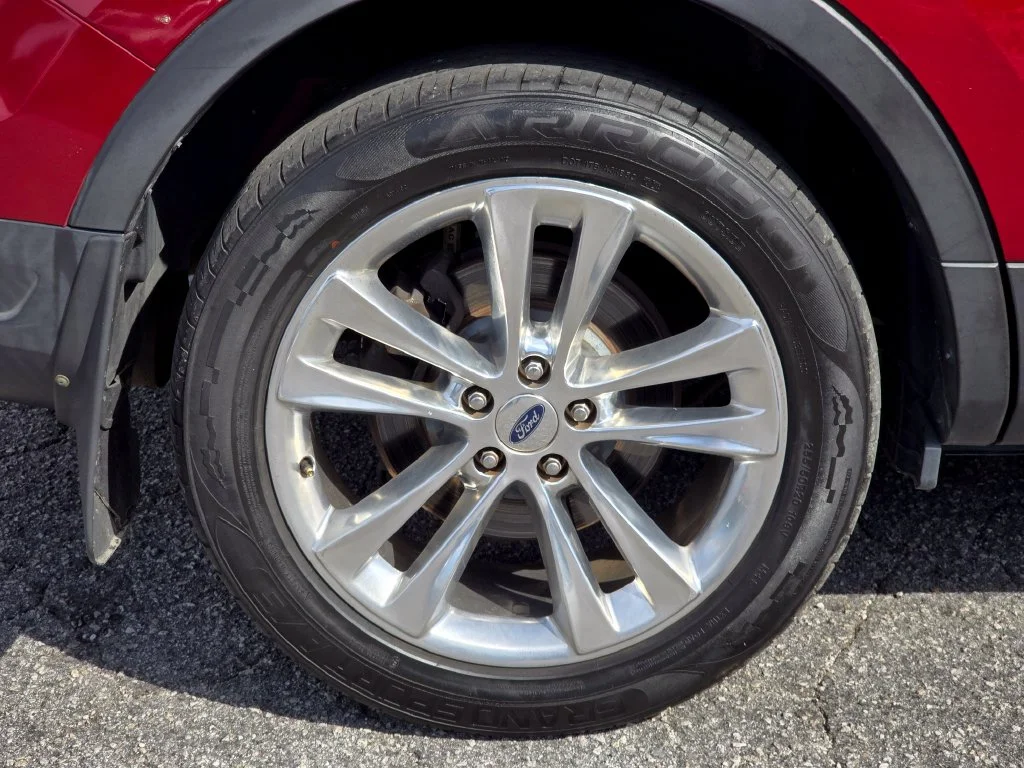 Used 2019 Red Ford XLT image 15