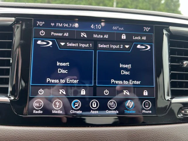 Used 2018 Blue Chrysler Touring L Plus image 20
