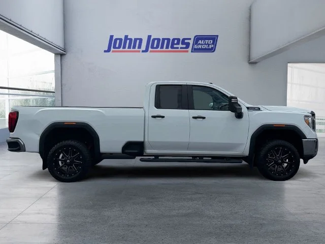Used 2021 White GMC Base image 7