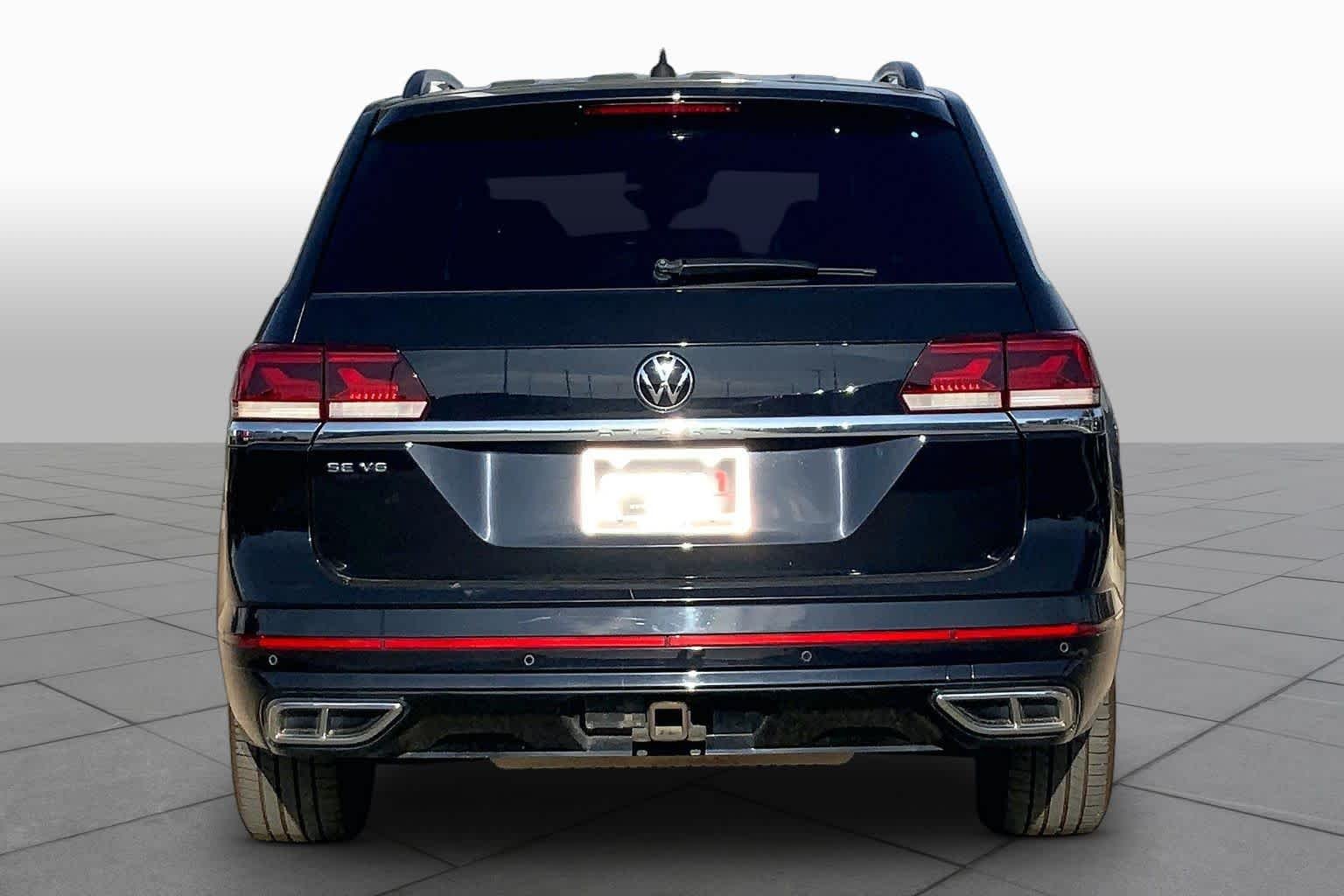 Used 2021 Deep Black Pearl Volkswagen 3.6L V6 SE w/Technology R-Line image 4