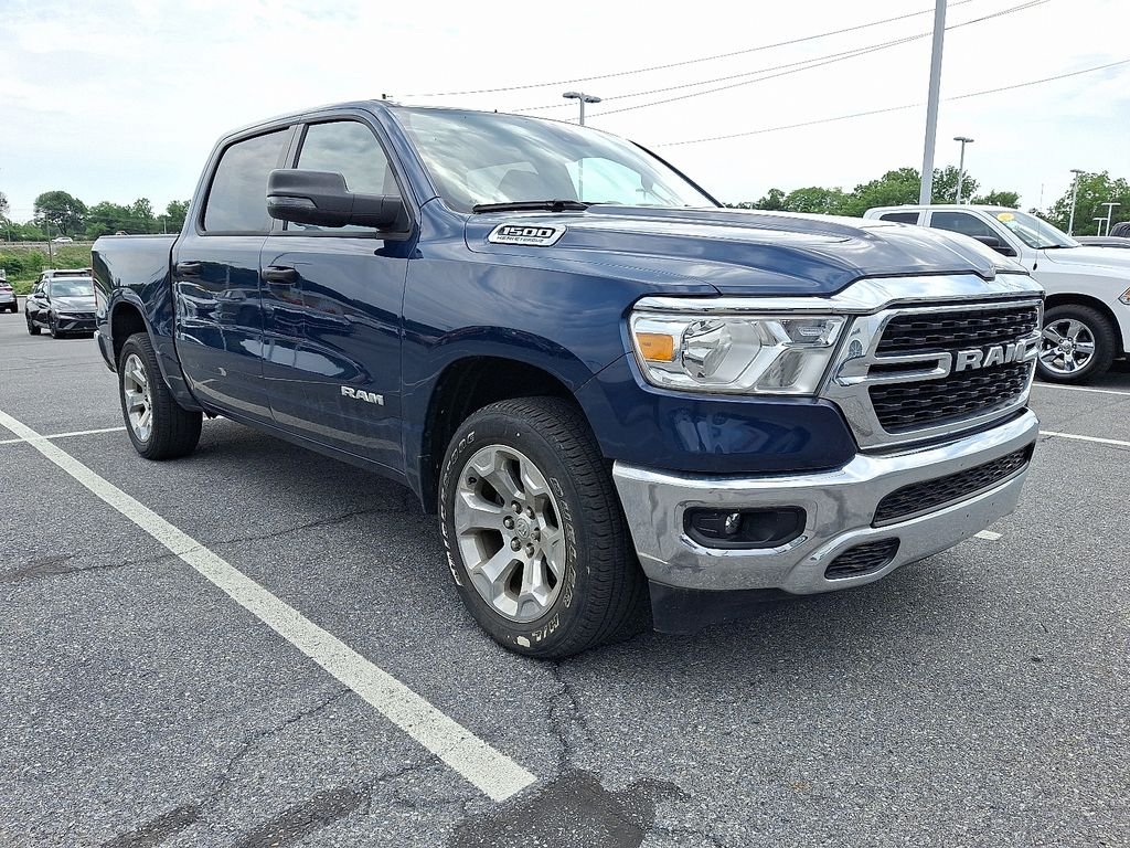 2023 RAM 1500 Big Horn/Lone Star 4x4 Crew Cab 5'7's photo