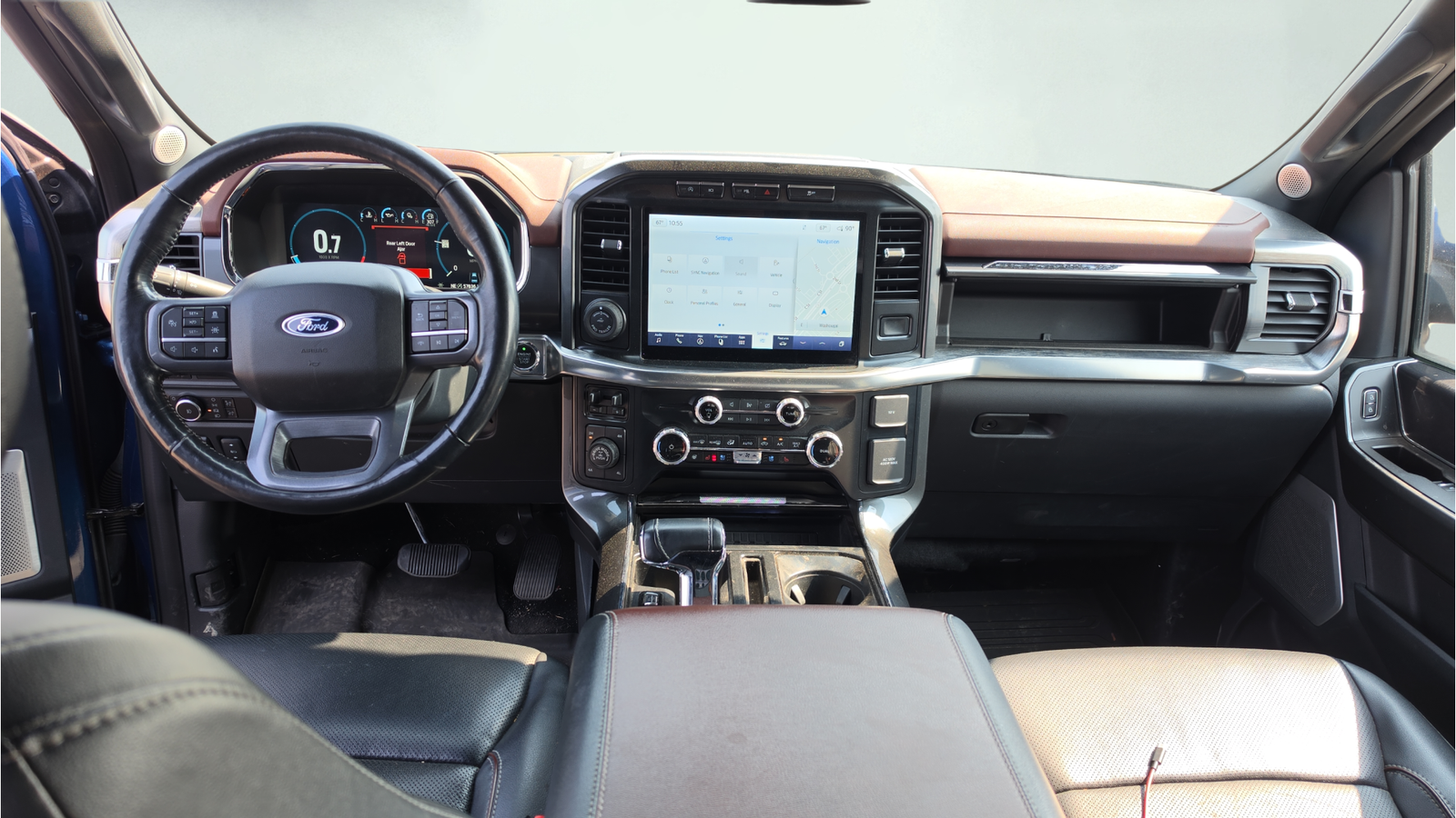 Used 2023 Atlas Blue Metallic Ford Lariat image 13